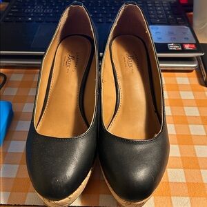 G.H.Bass & Co. Shoe's Size 5.5 Med.